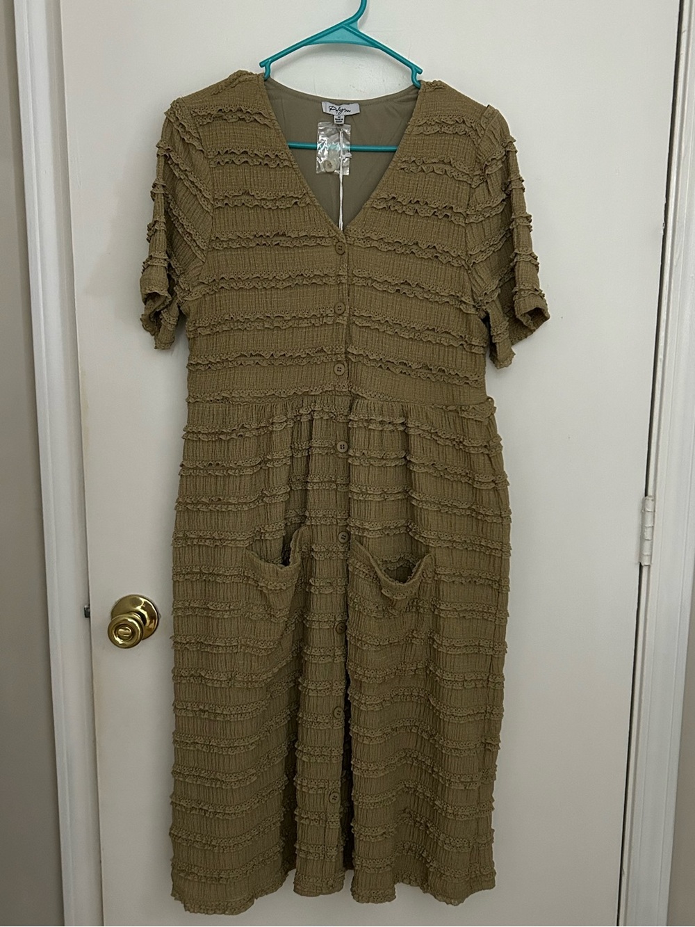 DownEast Olive Green Textured Button-Front Midi Dress